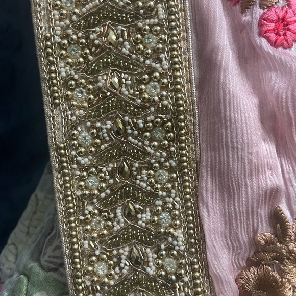 Beautiful designer saree - Picture 8 of 12